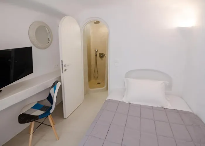 Andreas Hospitality Тира