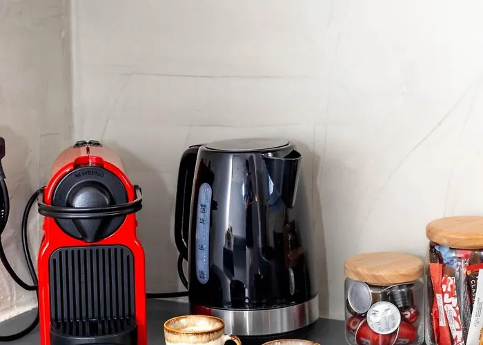 Andreas Hospitality Тира